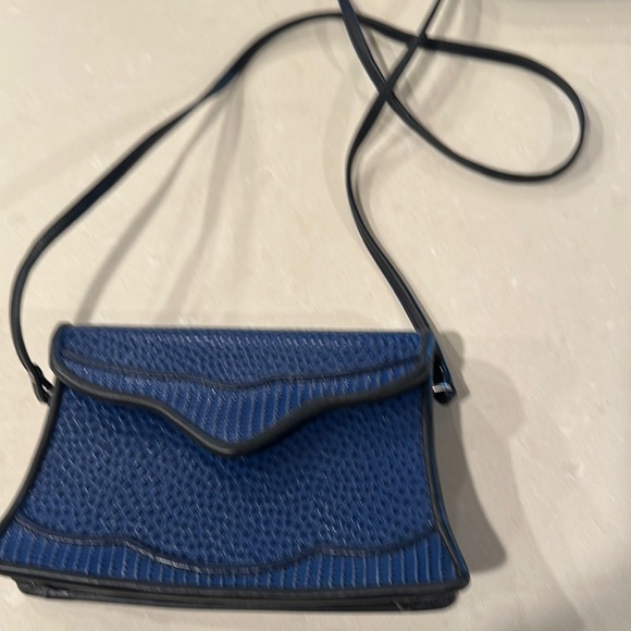 Chic Navy Crossbody Bag - Picture 1 of 5